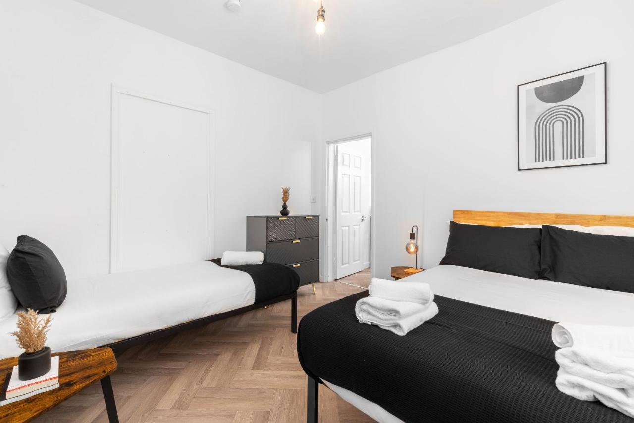 Cozy, Chic, And Convenient, 10 Mins To City Centre Birmingham Buitenkant foto