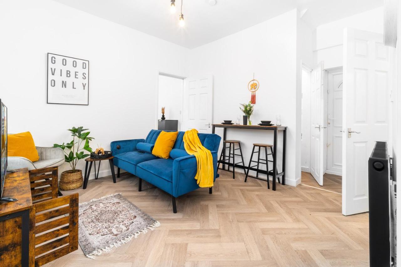 Cozy, Chic, And Convenient, 10 Mins To City Centre Birmingham Buitenkant foto